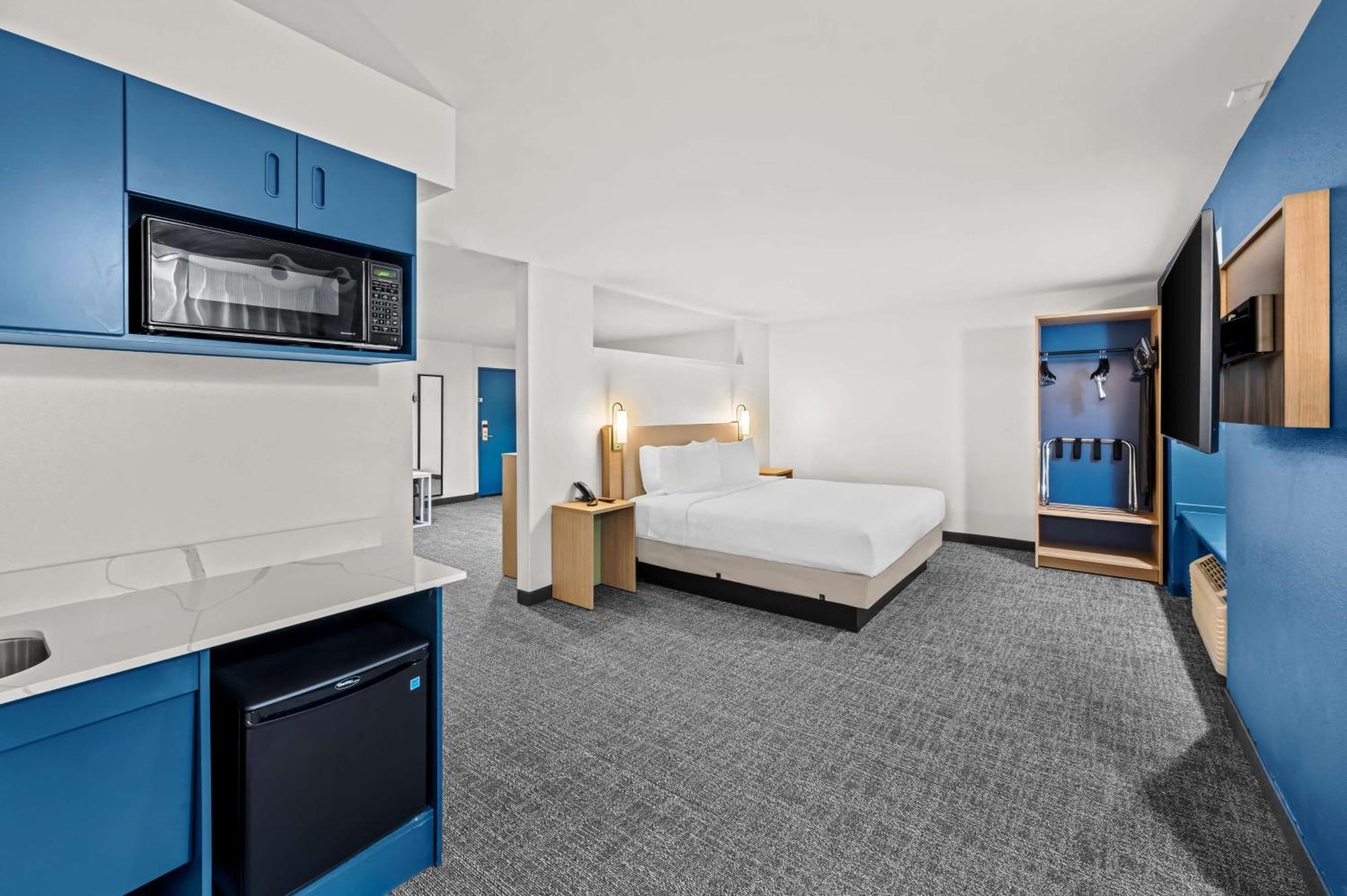 Spark By Hilton Sterling Dulles Airport Extérieur photo